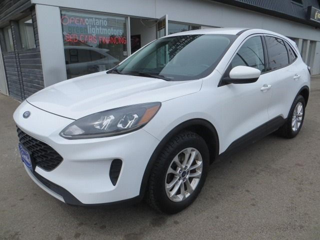 2021 Ford Escape CERTIFIED, ALL WHEEL DRIVE, REAR CAMERA, GAS - Photo #2