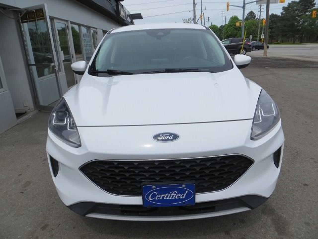 2021 Ford Escape CERTIFIED, ALL WHEEL DRIVE, REAR CAMERA, GAS - Photo #3