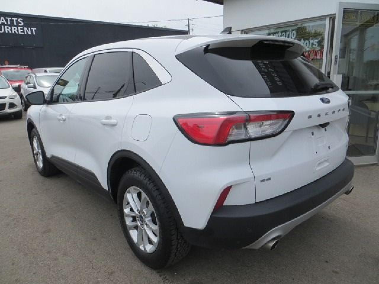 2021 Ford Escape CERTIFIED, ALL WHEEL DRIVE, REAR CAMERA, GAS - Photo #5