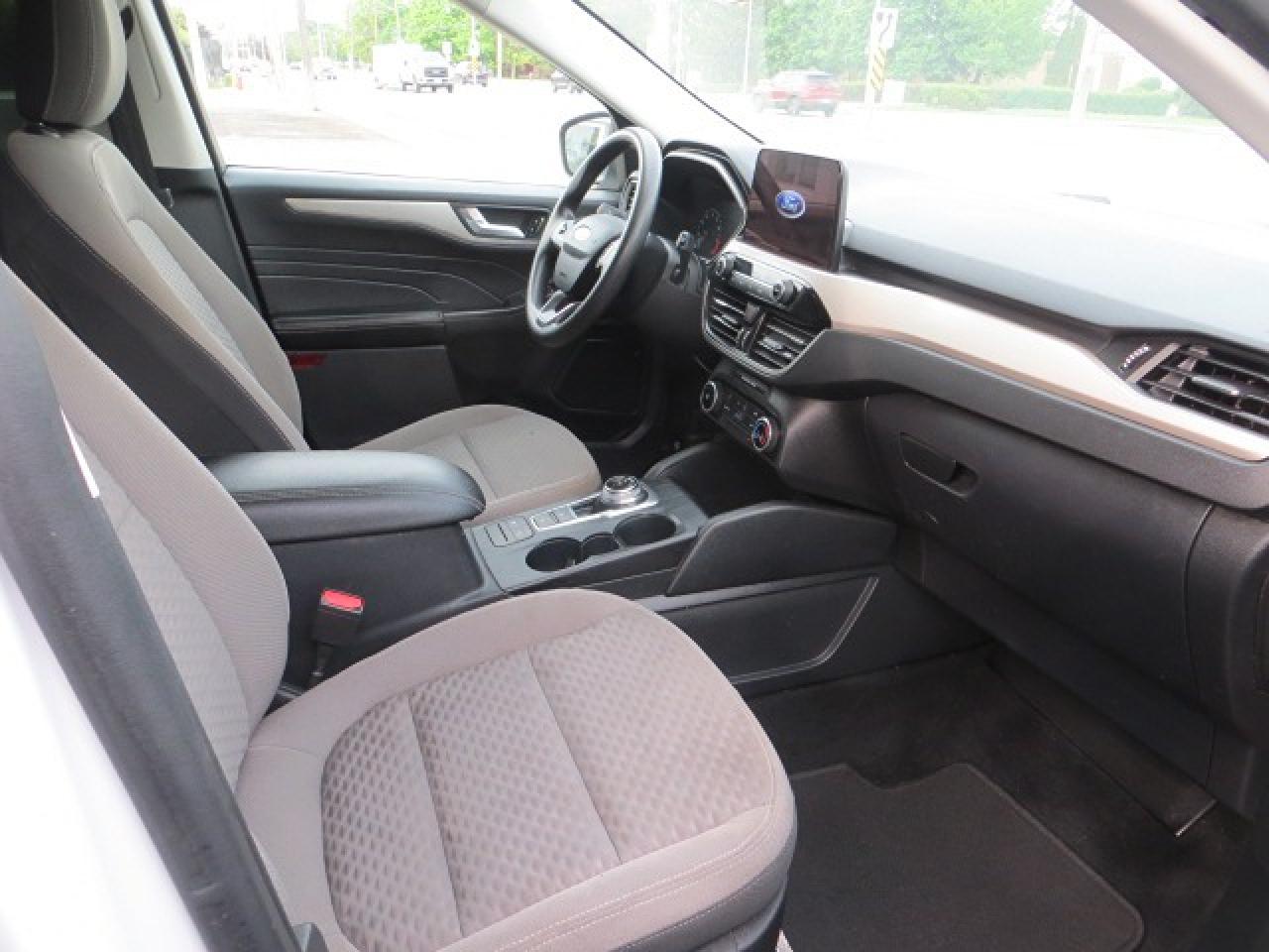 2021 Ford Escape CERTIFIED, ALL WHEEL DRIVE, REAR CAMERA, GAS - Photo #12