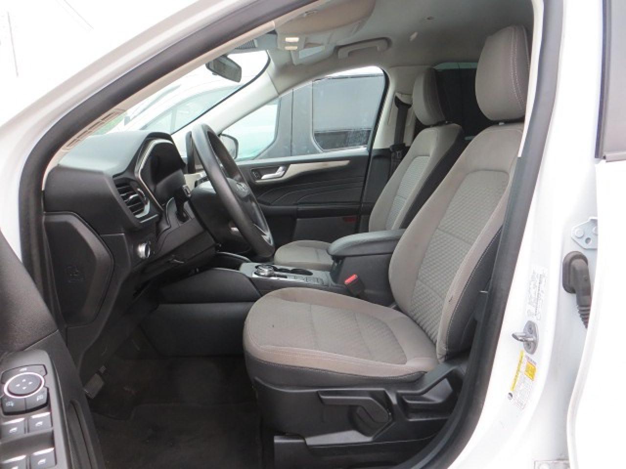 2021 Ford Escape CERTIFIED, ALL WHEEL DRIVE, REAR CAMERA, GAS - Photo #9