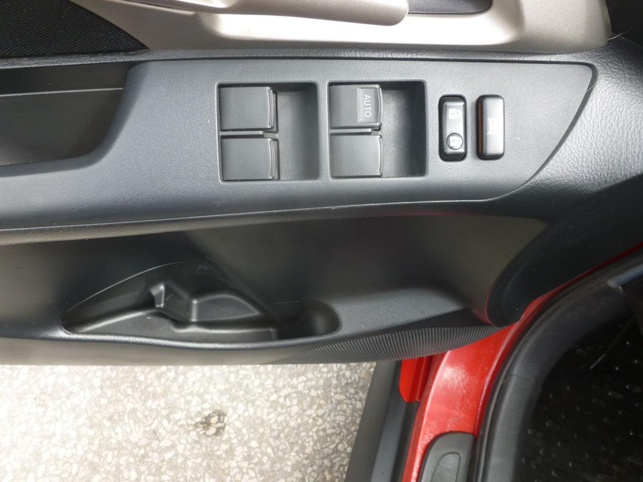 2009 Pontiac Vibe Base - Photo #7