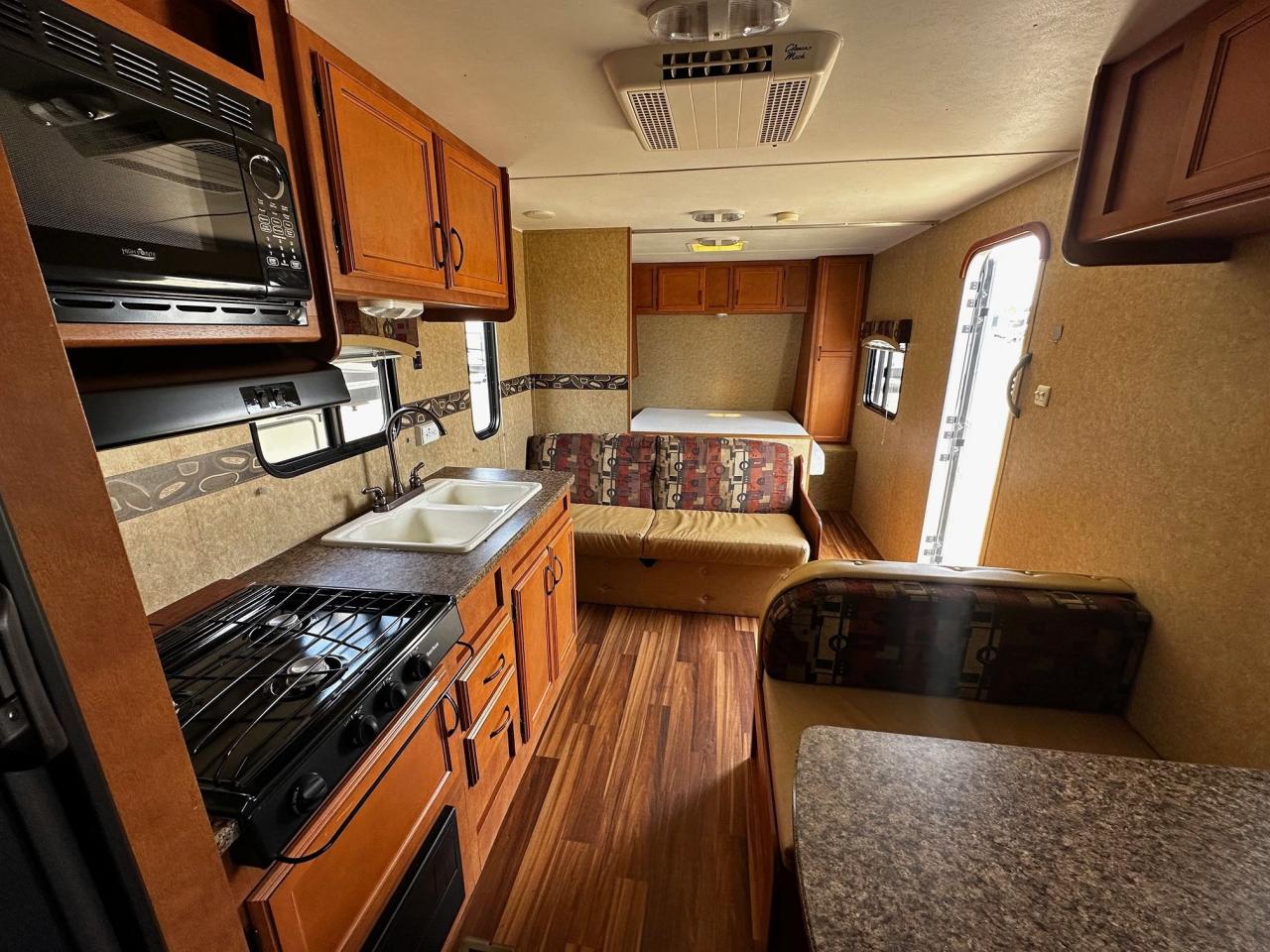 2014 Gulfstream Conquest 24RB 