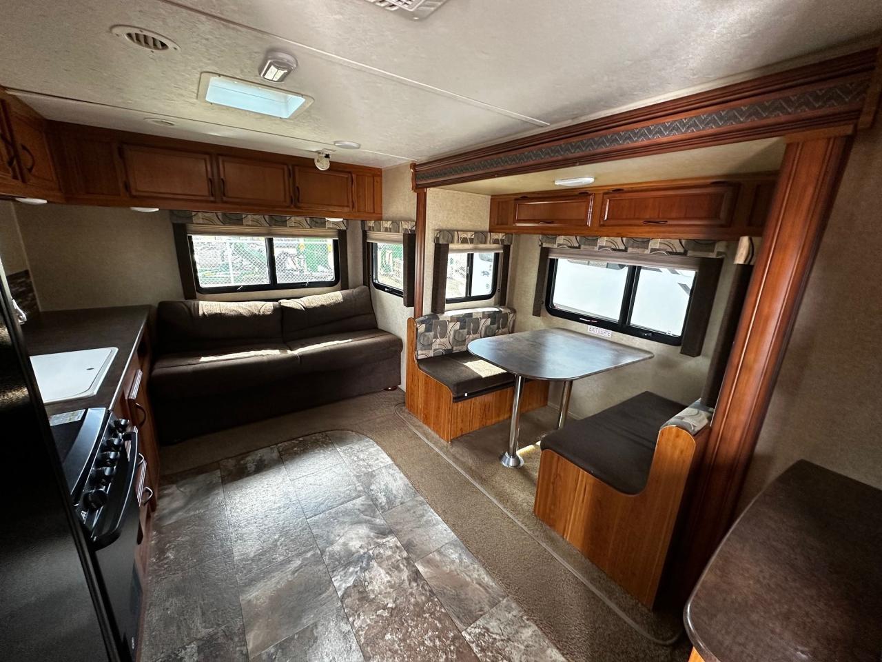 2015 StarCraft Launch 24RLS 