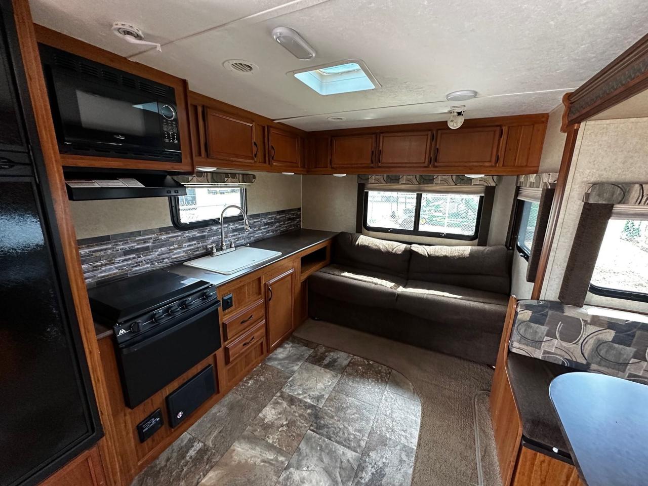 2015 StarCraft Launch 24RLS 