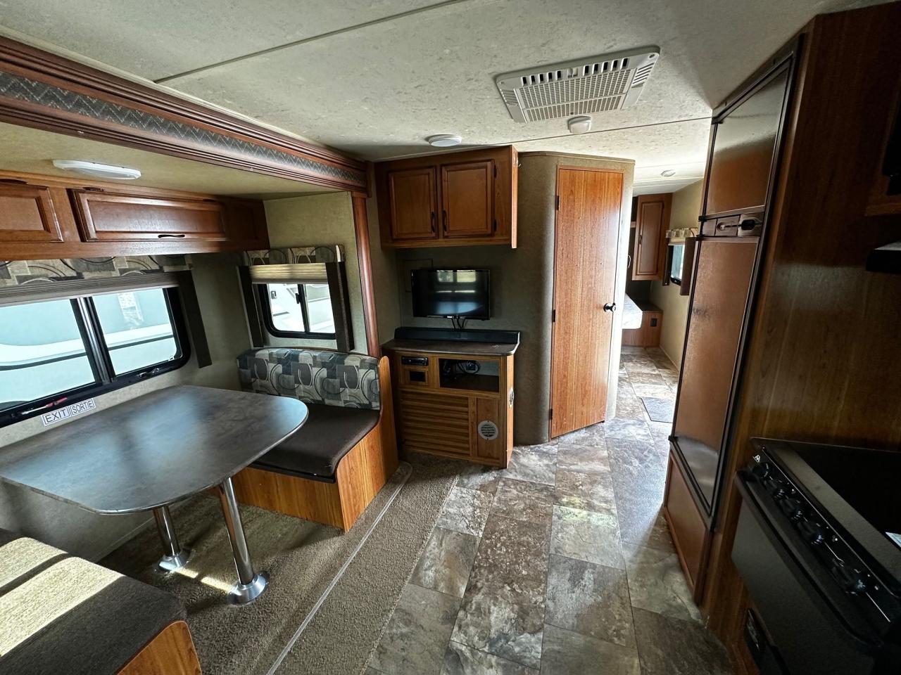 2015 StarCraft Launch 24RLS 
