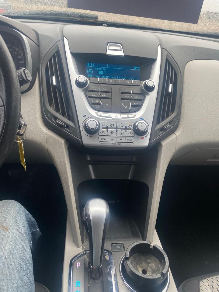 2011 Chevrolet Equinox LS - Photo #12