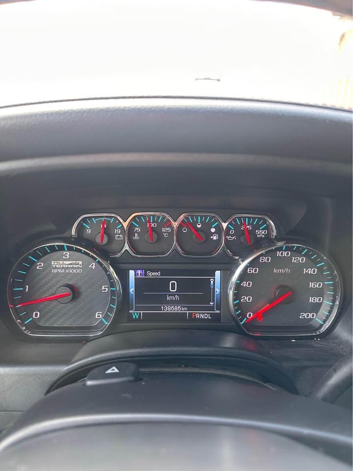 1748464076