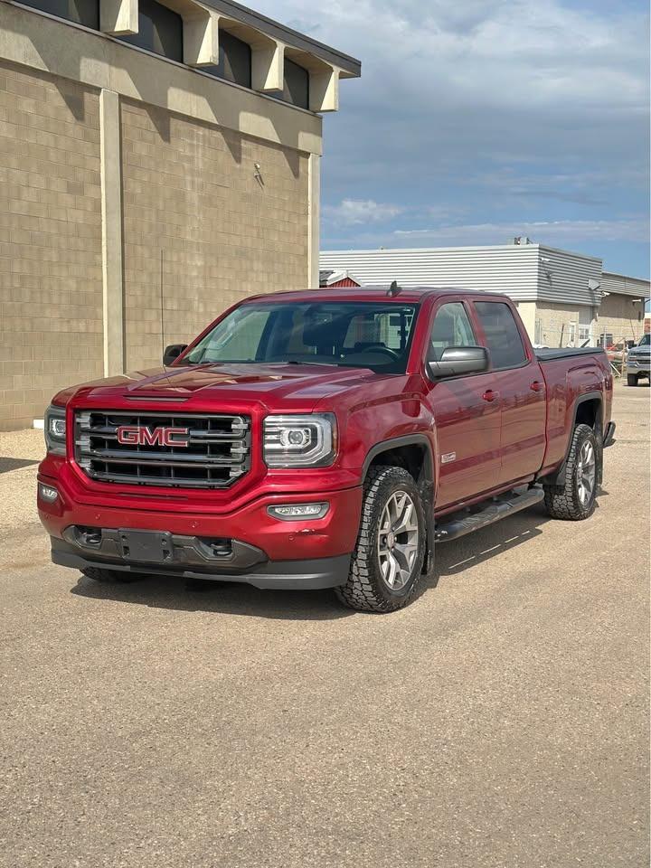 2018 GMC Sierra 1500 SLT - Photo #2