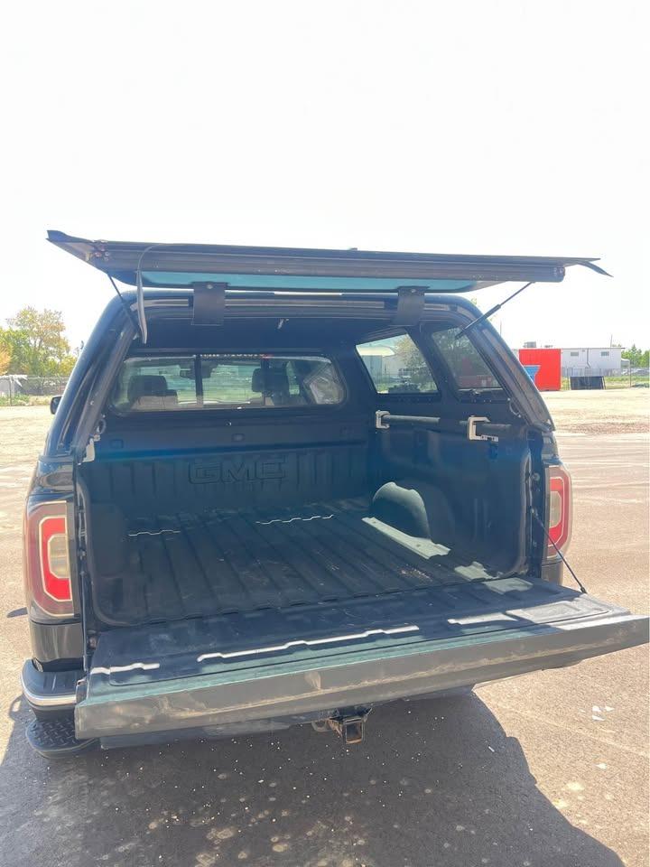 2018 GMC Sierra 1500 SLT - Photo #8