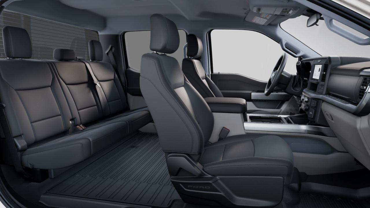 2025 Ford F-350 Super Duty SRW XLT Photo5