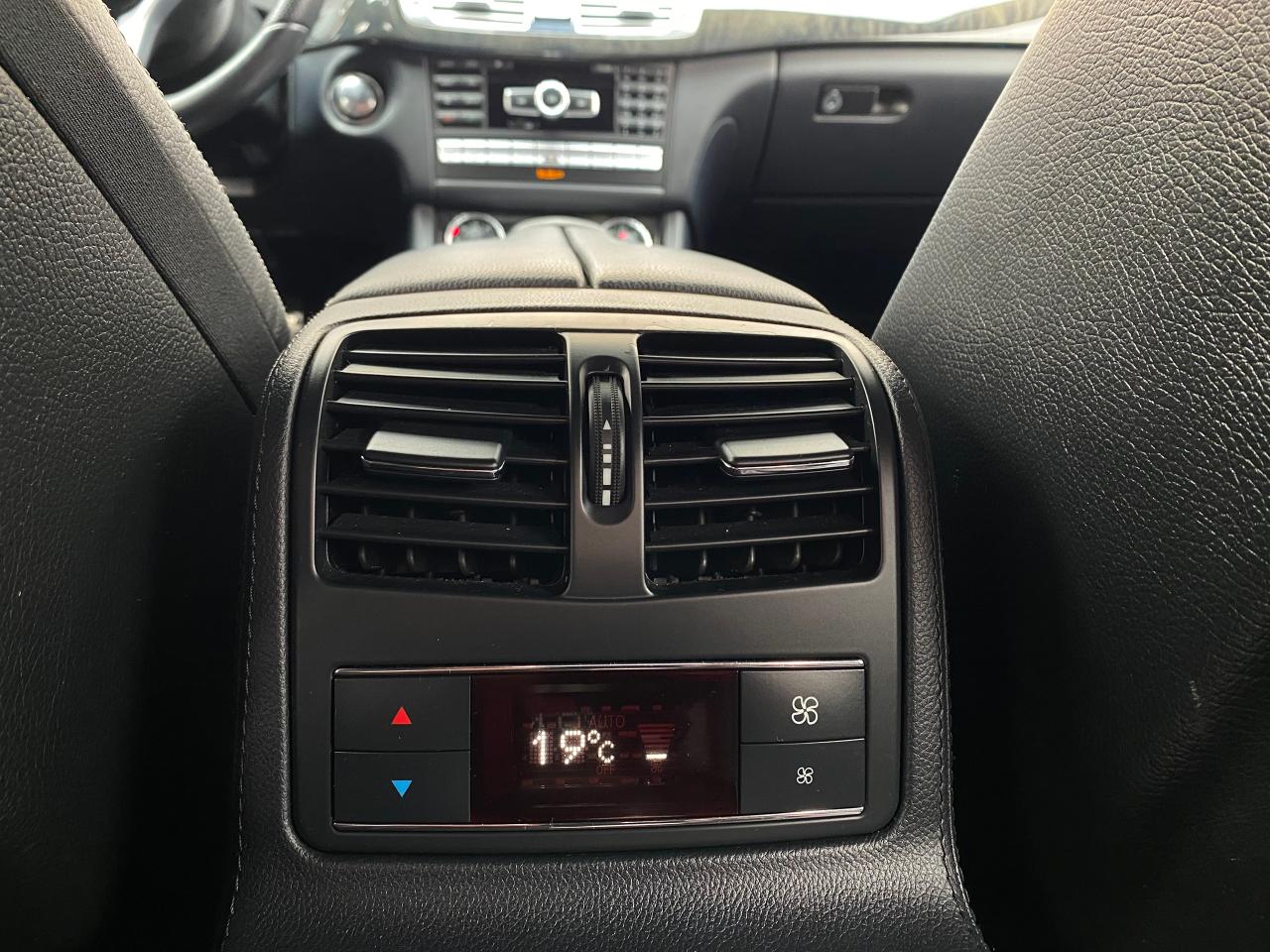 2013 Mercedes-Benz CLS-Class CLS550-4MATIC-AMG-SPORT-NAVI-CAMERA-DRIVER ASSIST - Photo #32