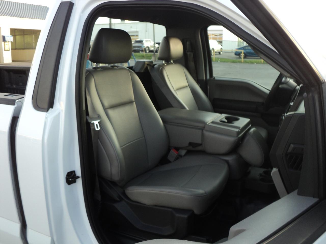 2019 Ford F-150 XL  RegCab 2WD 3.3L6cylGas 8' Box BackUpCam - Photo #12