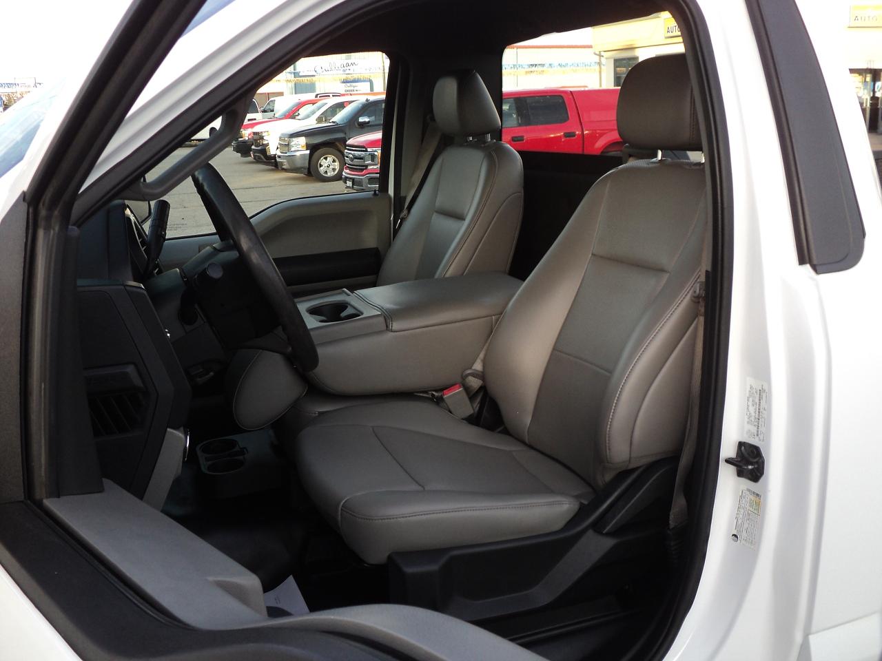 2019 Ford F-150 XL  RegCab 2WD 3.3L6cylGas 8' Box BackUpCam - Photo #11