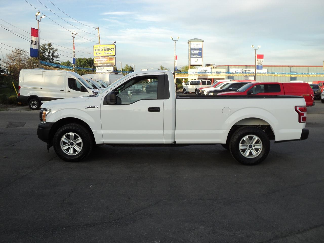 2019 Ford F-150 XL  RegCab 2WD 3.3L6cylGas 8' Box BackUpCam - Photo #5