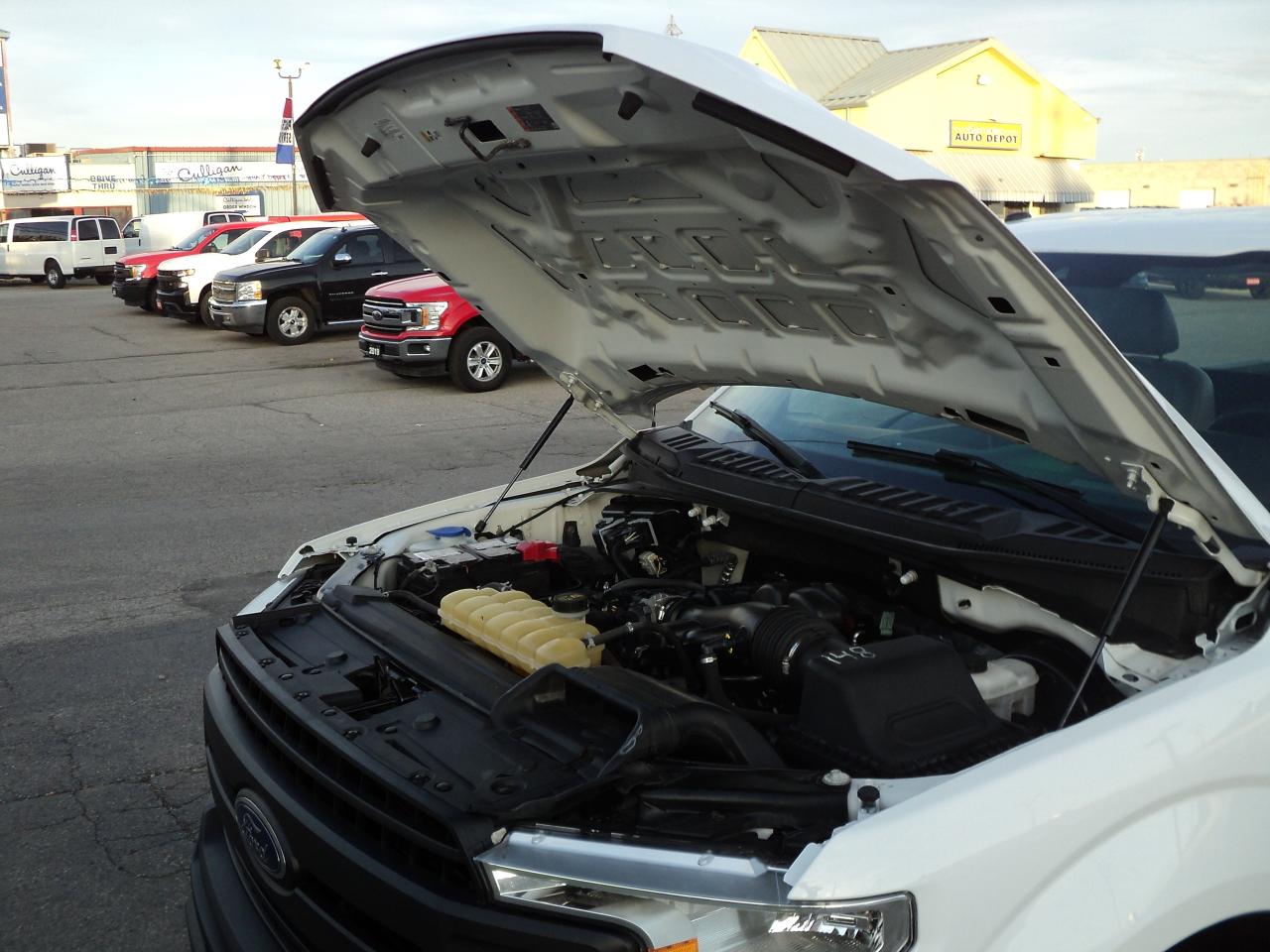 2019 Ford F-150 XL  RegCab 2WD 3.3L6cylGas 8' Box BackUpCam - Photo #25