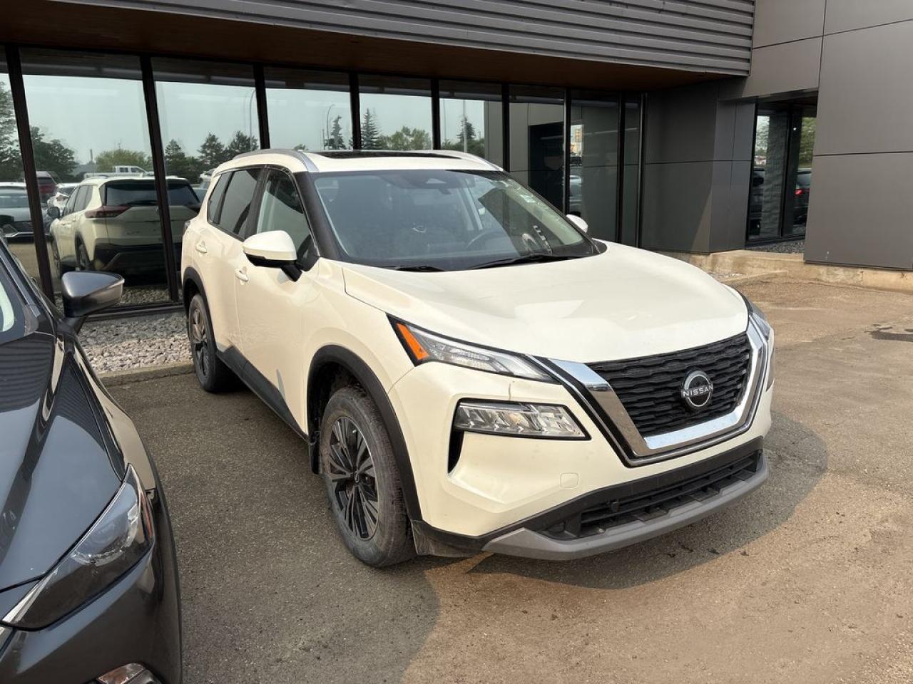 Used 2022 Nissan Rogue SV AWD for sale in Sherwood Park, AB