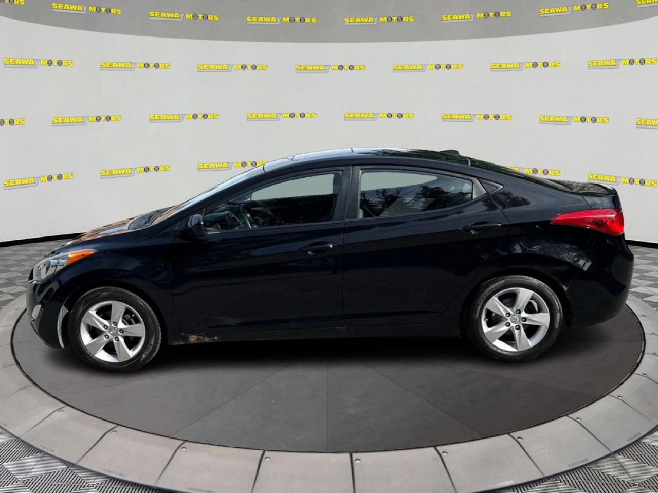 2012 Hyundai Elantra  - Photo #5