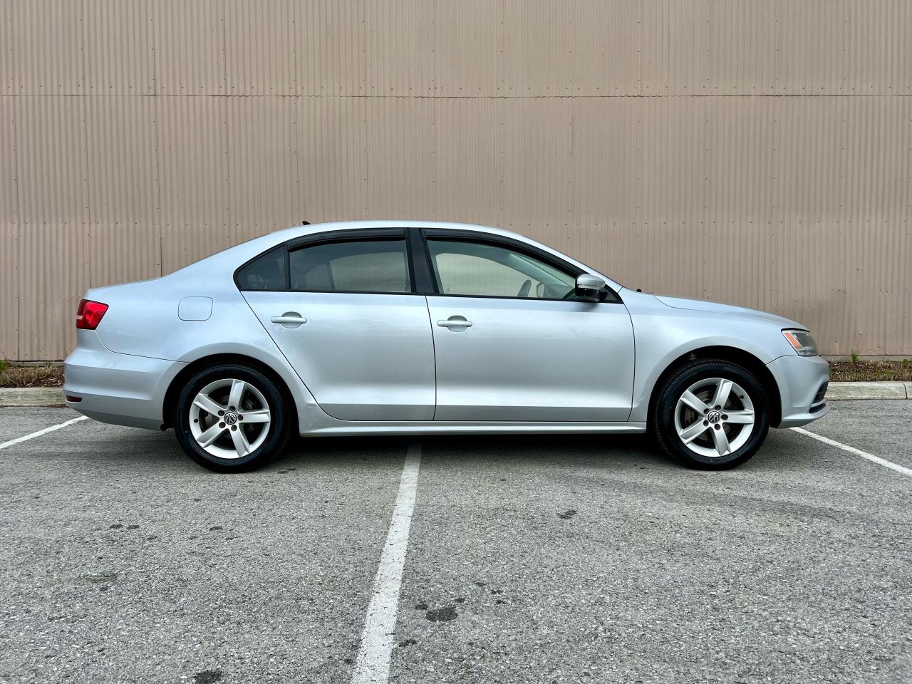2015 Volkswagen Jetta TRENDLINE+ - Photo #5