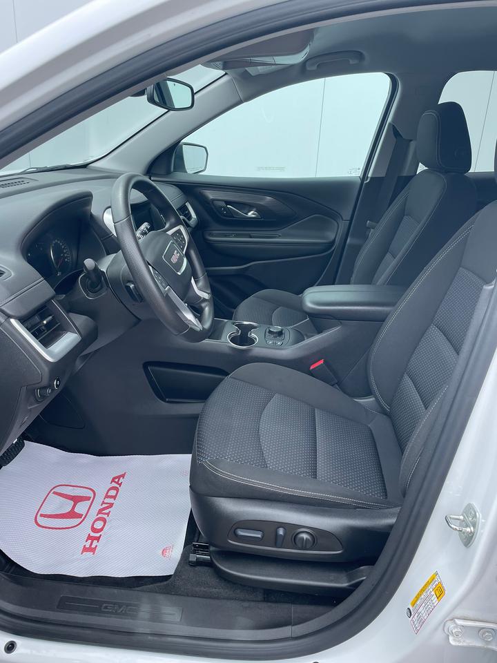 2022 GMC Terrain SLE Photo