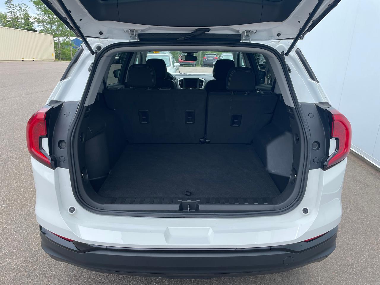 2022 GMC Terrain SLE Photo