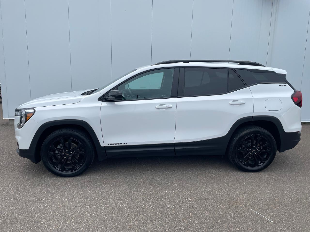 2022 GMC Terrain SLE Photo1