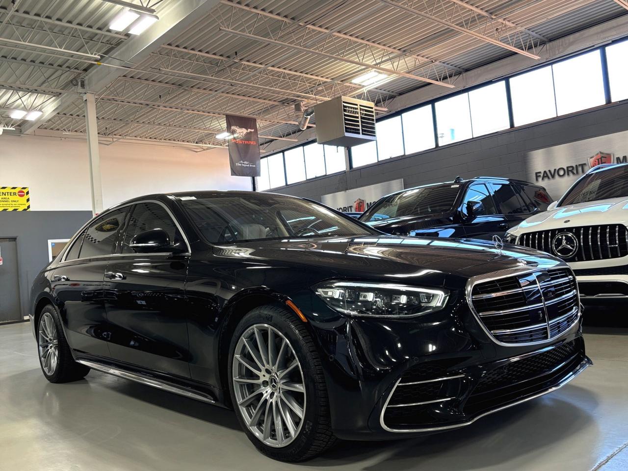 2022 Mercedes-Benz S-Class S580|4MATIC|LOADED|NO LUX TAX|CREAMSEATS|AMBIENT|+ - Photo #2