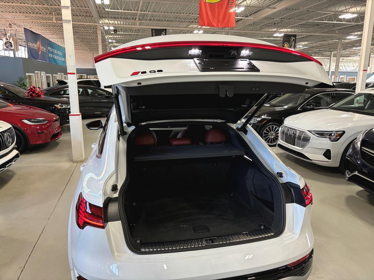 2024 Audi SQ8 e-tron Sportback QUATTRO|REDLEATHER|3DCAM|NAV|AMBIENT|PANOROOF|+++ - Photo #9