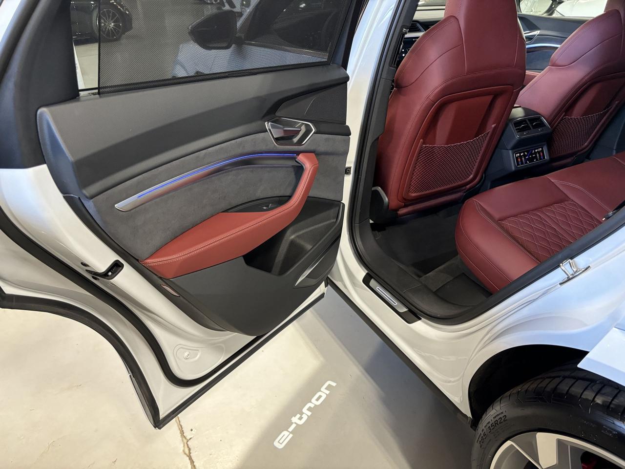 2024 Audi SQ8 e-tron Sportback QUATTRO|REDLEATHER|3DCAM|NAV|AMBIENT|PANOROOF|+++ - Photo #10