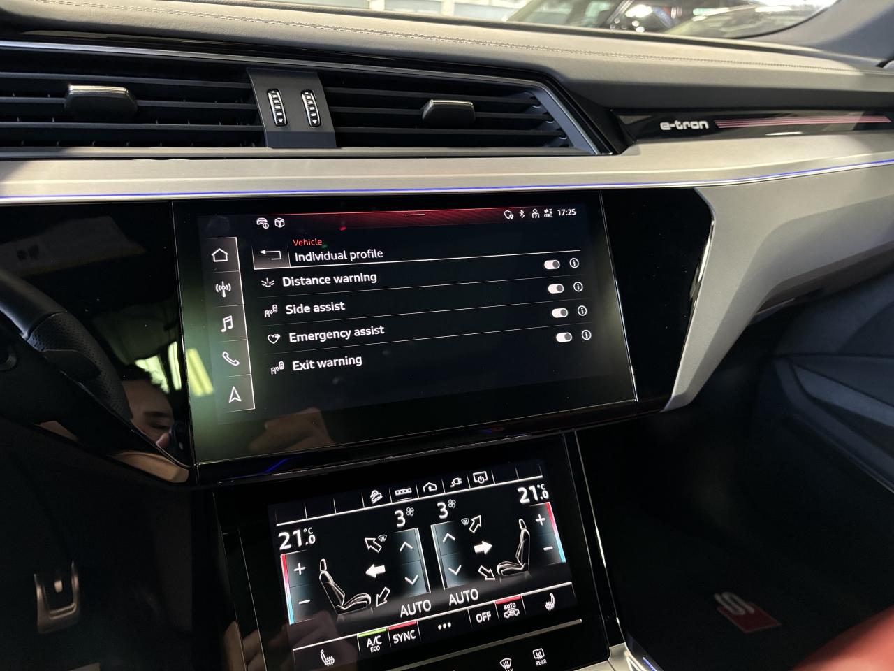 2024 Audi SQ8 e-tron Sportback QUATTRO|REDLEATHER|3DCAM|NAV|AMBIENT|PANOROOF|+++ - Photo #36
