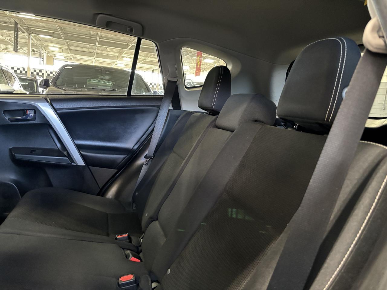 2017 Toyota RAV4 XLE AWD|ALLOYS|SUNROOF|BACKUPCAM|HEATEDSEATS|ECO|+ - Photo #8