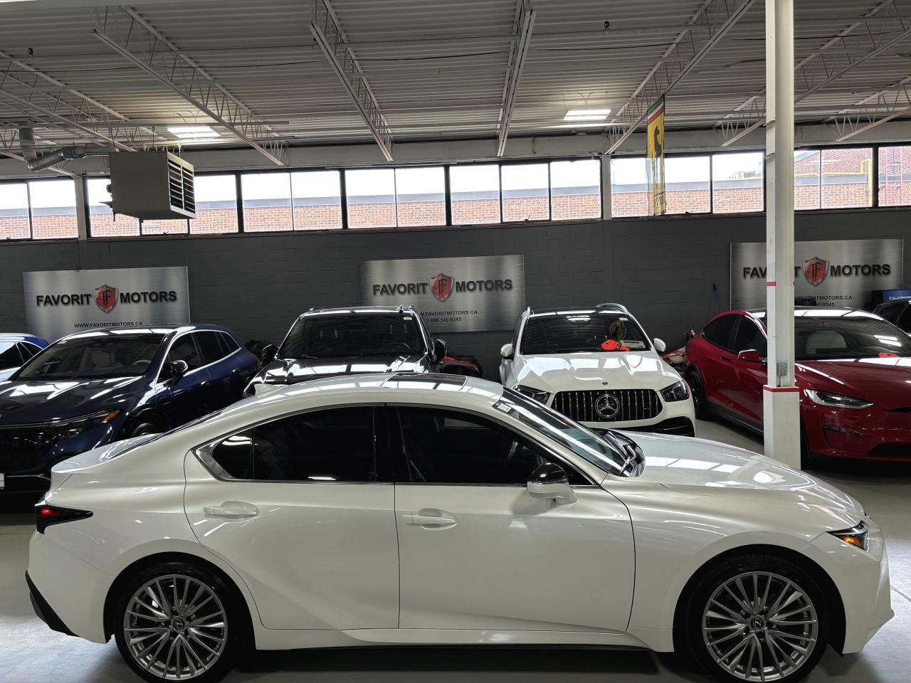 2021 Lexus IS IS 300|AWD|REDLEATHER|NAV|SUNROOF|360CAM|ALLOYS|++ - Photo #3