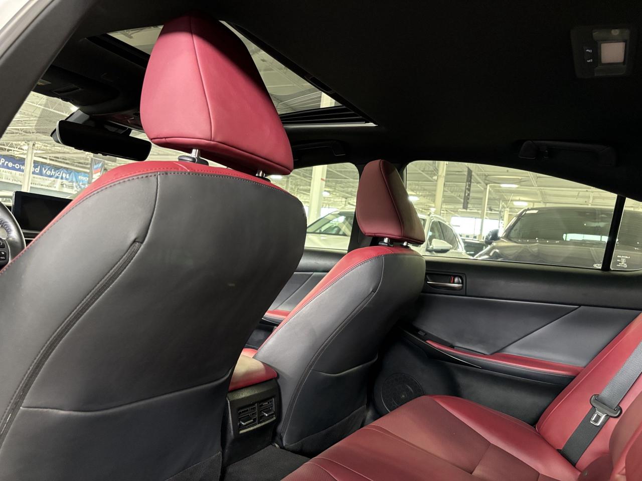 2021 Lexus IS IS 300|AWD|REDLEATHER|NAV|SUNROOF|360CAM|ALLOYS|++ - Photo #8