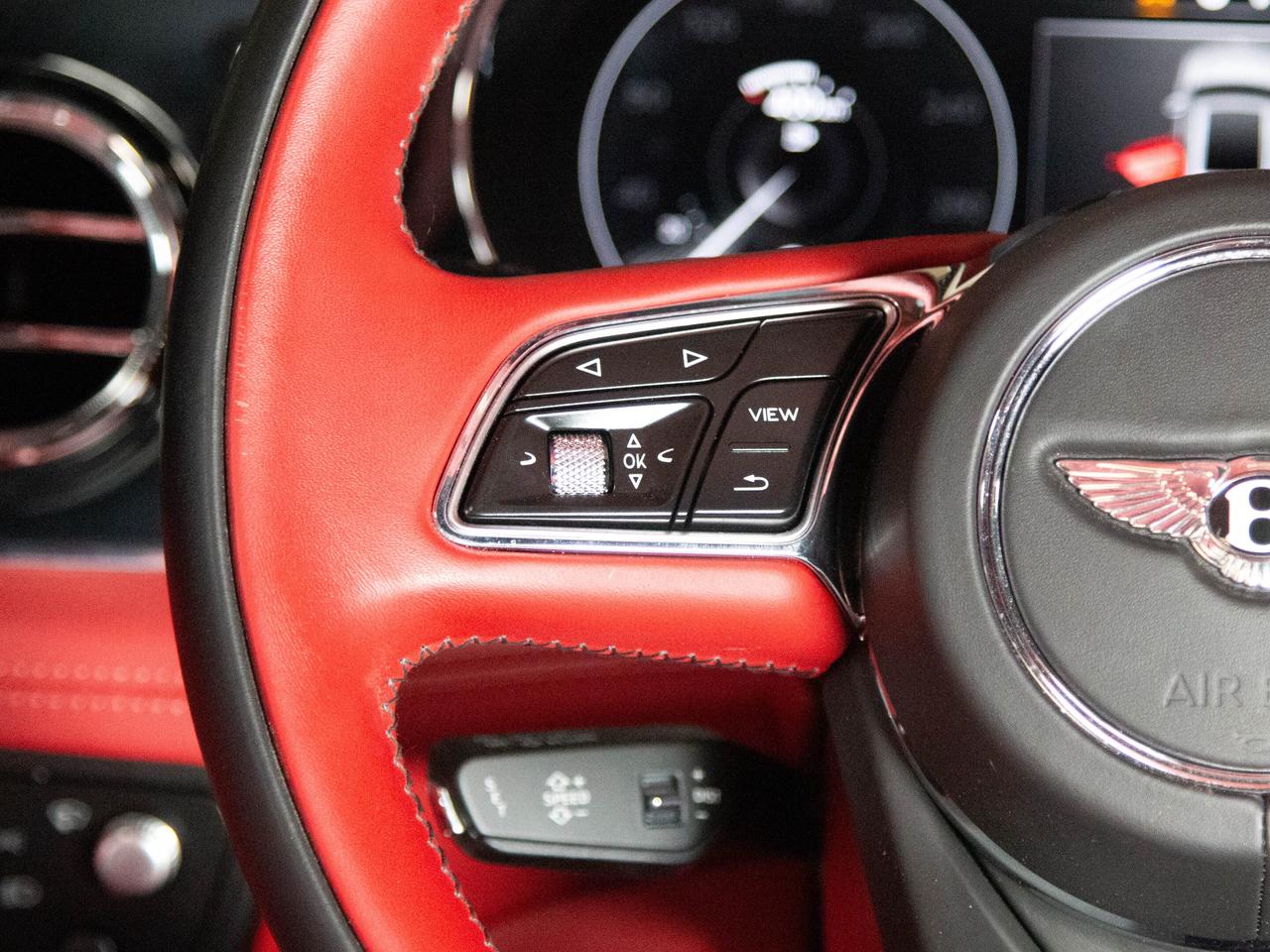 2021 Bentley Bentayga 1ST EDITION | NIGHT VISION | LOW KMS | 22 IN WHEEL Photo