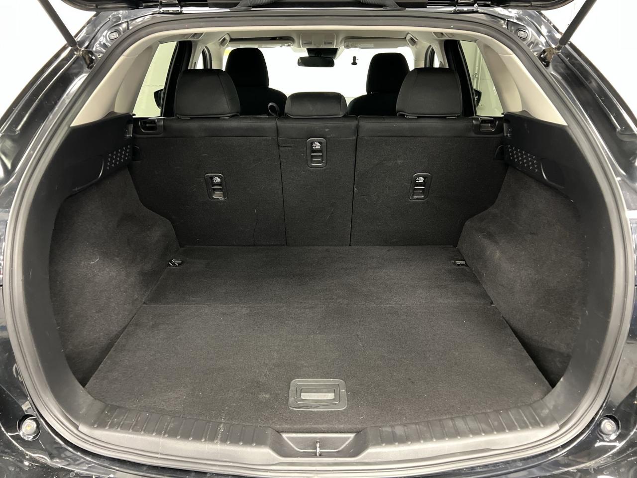 2022 Mazda CX-5 AWD| HTD SEATS| CARPLAY| REAR CAM| ALLOYS Photo