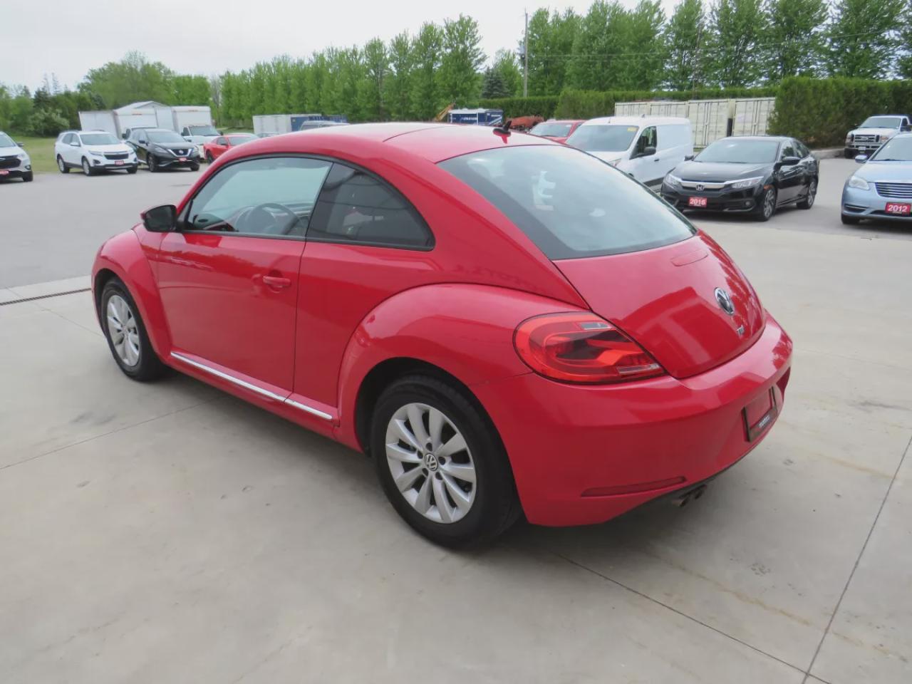 2014 Volkswagen Beetle Coupe TDI Comfortline (**LOW LOW KMS ON THIS SWEET BUG!!!**CLEAN CARFAX**DIESEL**ALLOY RIMS**AUTOMATIC** POWER WINDOWS**POWER LOCKS**BLUETOOTH**AM/FM/CD PLAYER**HEATED SEATS**) Photo