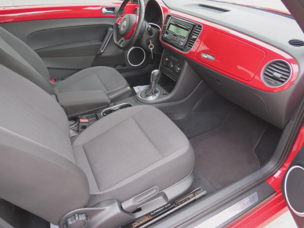 2014 Volkswagen Beetle Coupe TDI Comfortline (**LOW LOW KMS ON THIS SWEET BUG!!!**CLEAN CARFAX**DIESEL**ALLOY RIMS**AUTOMATIC** POWER WINDOWS**POWER LOCKS**BLUETOOTH**AM/FM/CD PLAYER**HEATED SEATS**) Photo