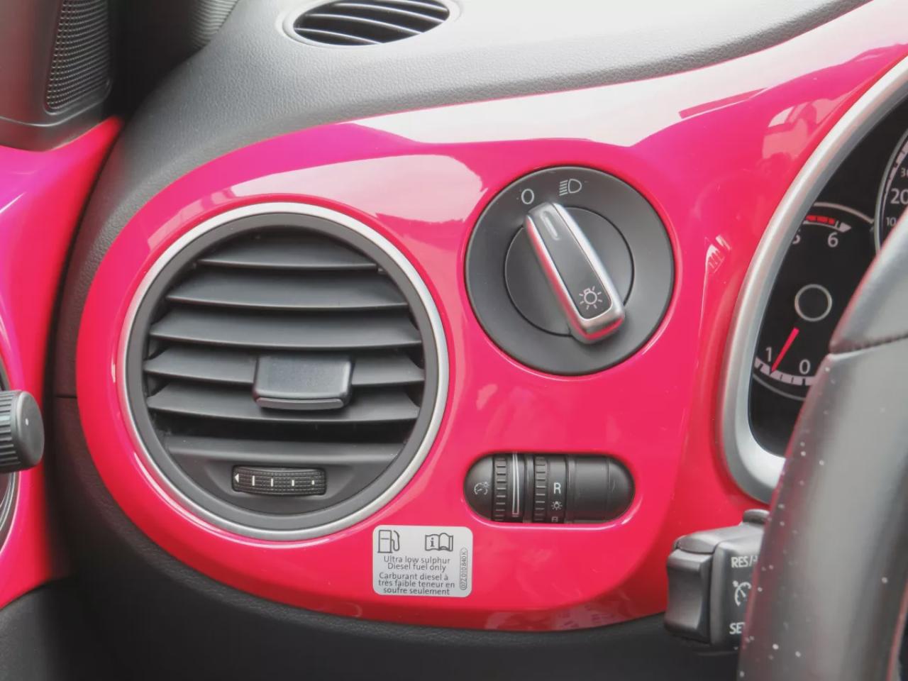 2014 Volkswagen Beetle Coupe TDI Comfortline (**LOW LOW KMS ON THIS SWEET BUG!!!**CLEAN CARFAX**DIESEL**ALLOY RIMS**AUTOMATIC** POWER WINDOWS**POWER LOCKS**BLUETOOTH**AM/FM/CD PLAYER**HEATED SEATS**) Photo