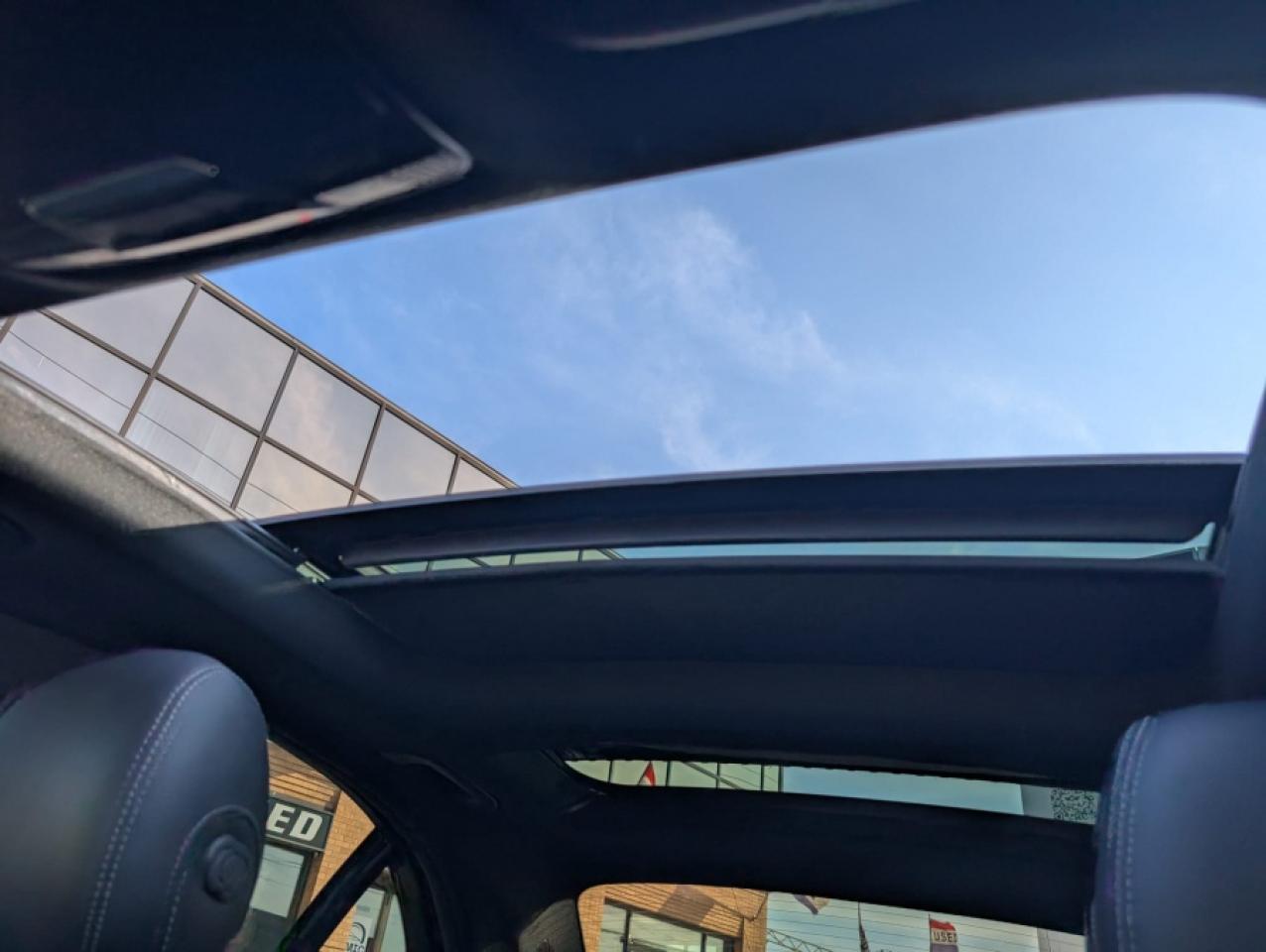 2019 Mercedes-Benz C-Class AMG*NAV*SUNROOF*B.SPOT*PRICE TO SELL - Photo #17
