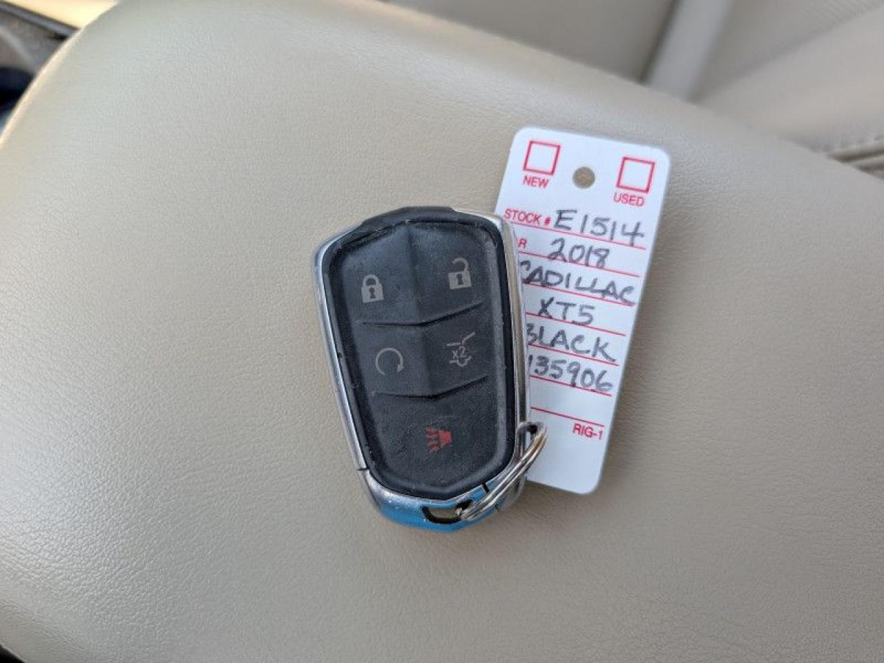 2018 Cadillac XT5 Luxury AWD  **LOW KMS - NO ACCIDENTS** Photo