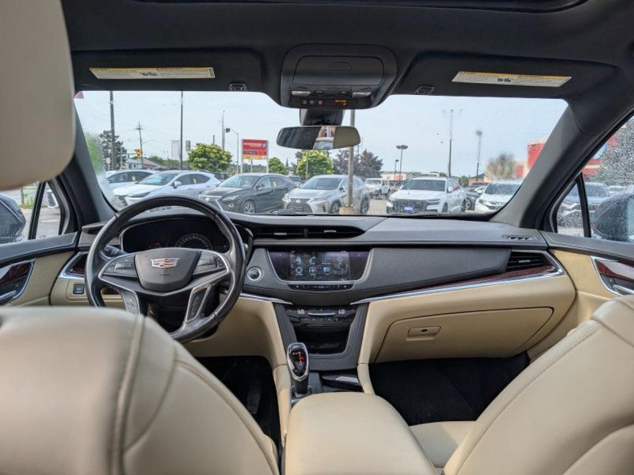 2018 Cadillac XT5 Luxury AWD  **LOW KMS - NO ACCIDENTS** Photo