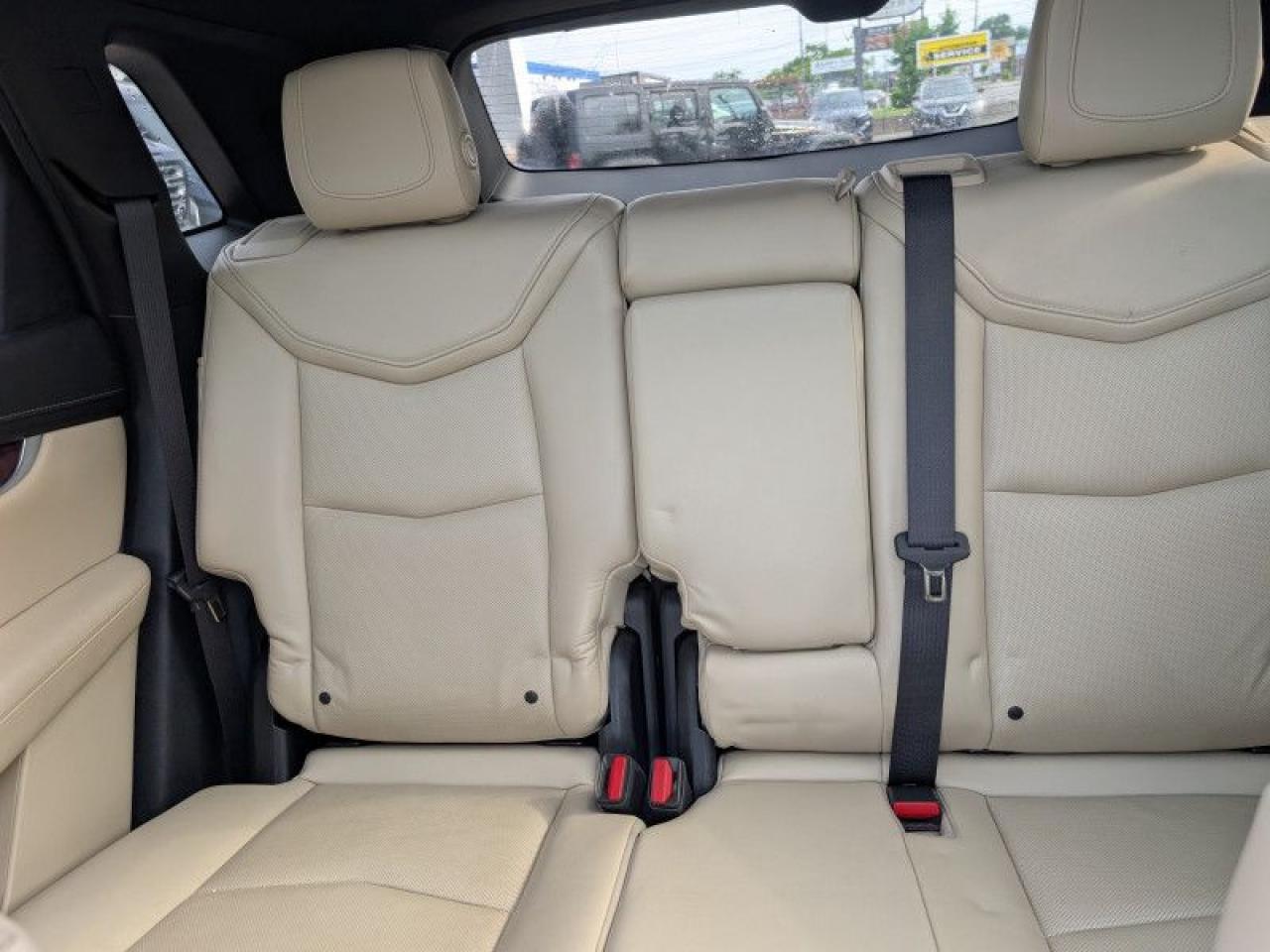 2018 Cadillac XT5 Luxury AWD  **LOW KMS - NO ACCIDENTS** Photo