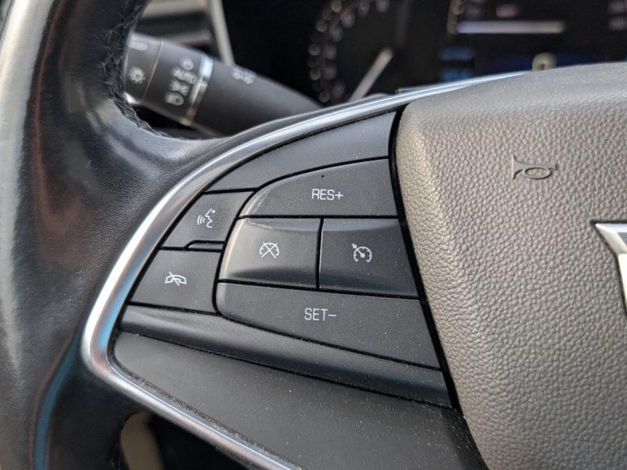 2018 Cadillac XT5 Luxury AWD  **LOW KMS - NO ACCIDENTS** Photo