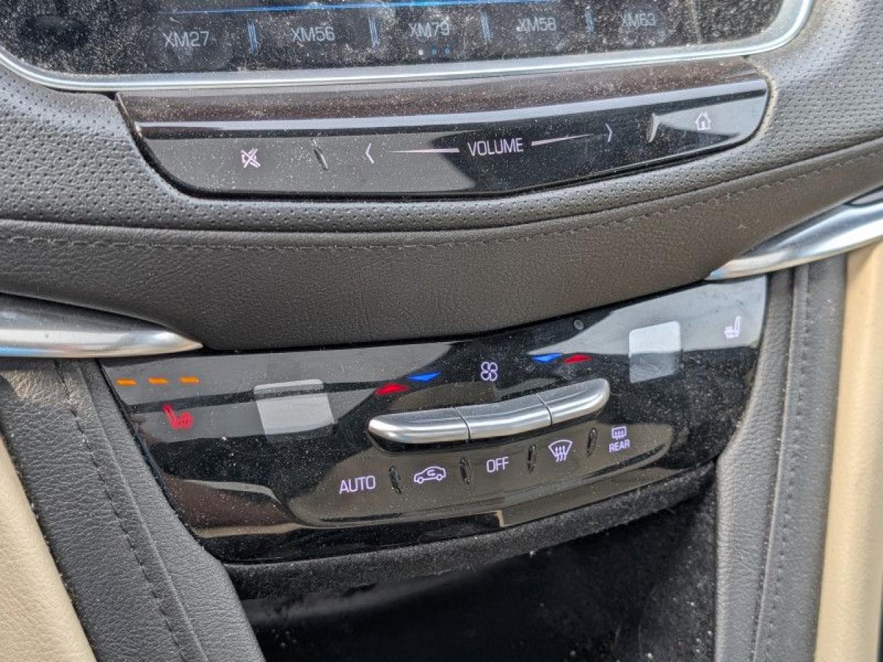 2018 Cadillac XT5 Luxury AWD  **LOW KMS - NO ACCIDENTS** Photo