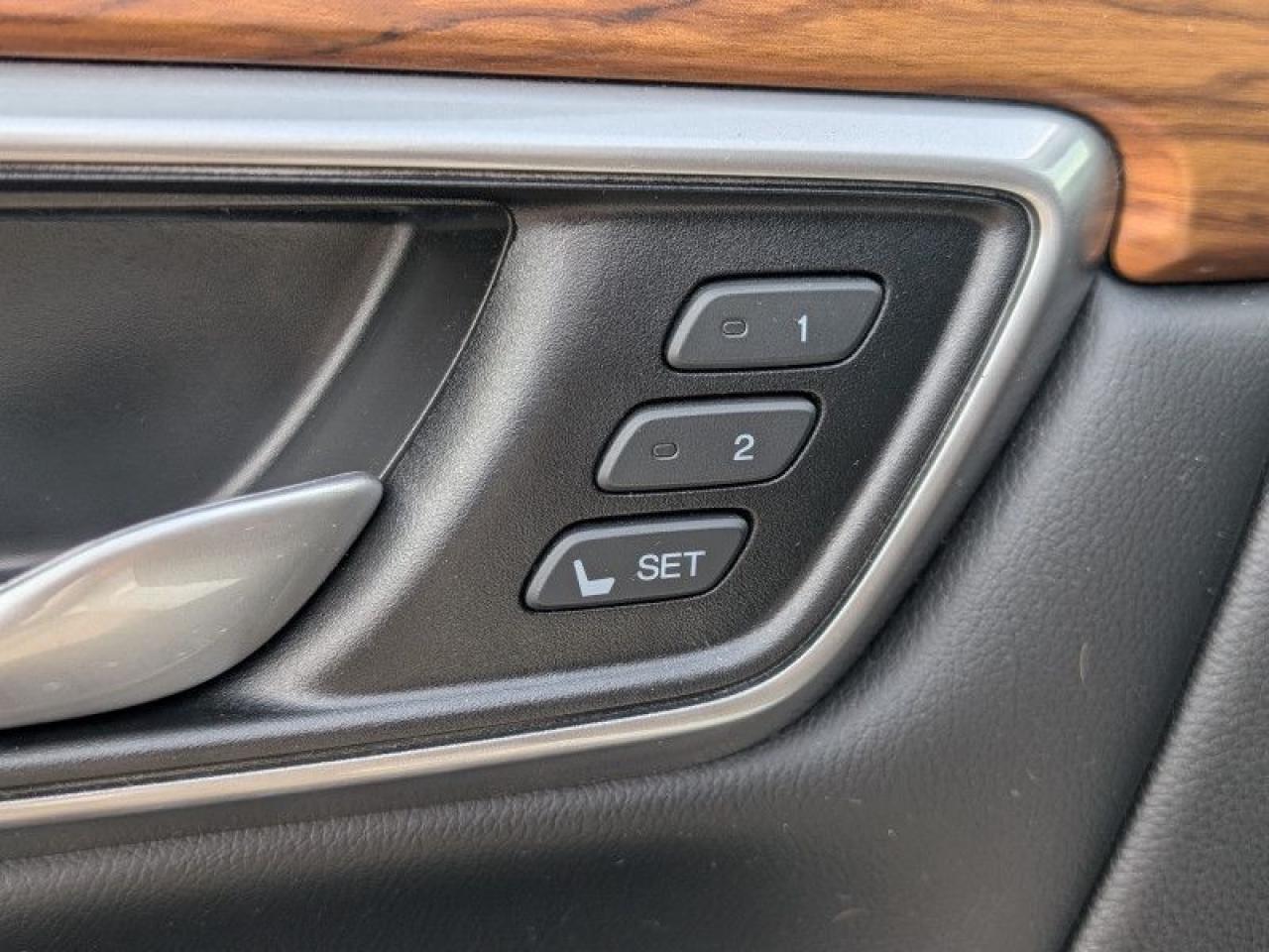 2019 Honda CR-V EX-L AWD  **27 SERVICE RECORDS** Photo