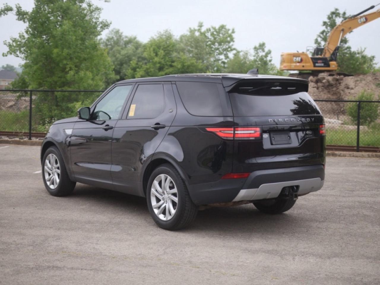 2017 Land Rover Discovery HSE  **DIESEL - AIR RIDE SUSPENSION** Photo2