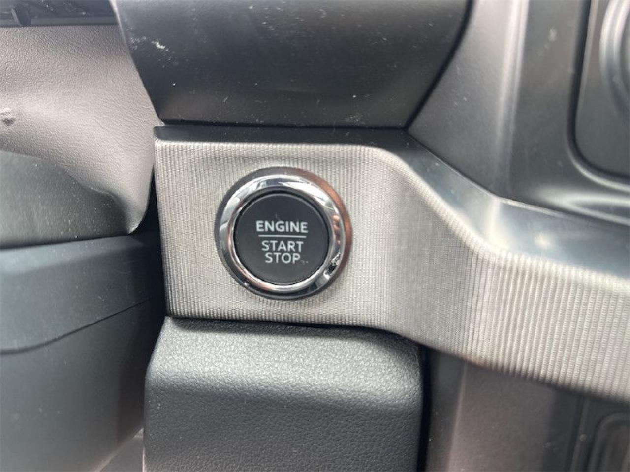 2025 Ford F-350 Super Duty Platinum  - Leather Seats Photo5
