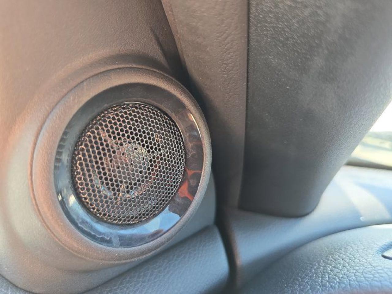12572318