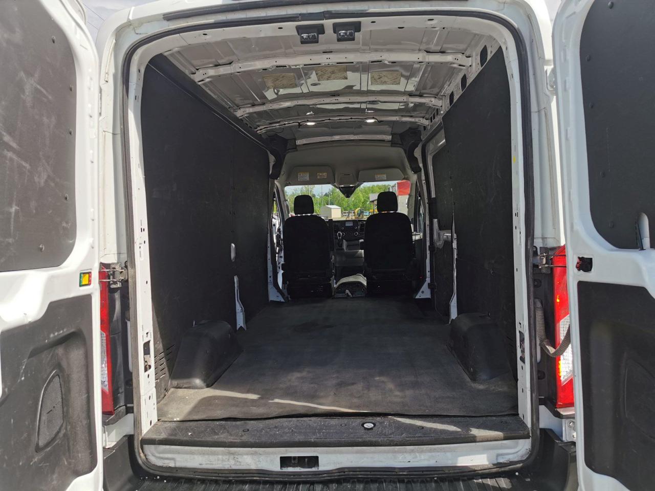 2021 Ford Transit 250 - Photo #19