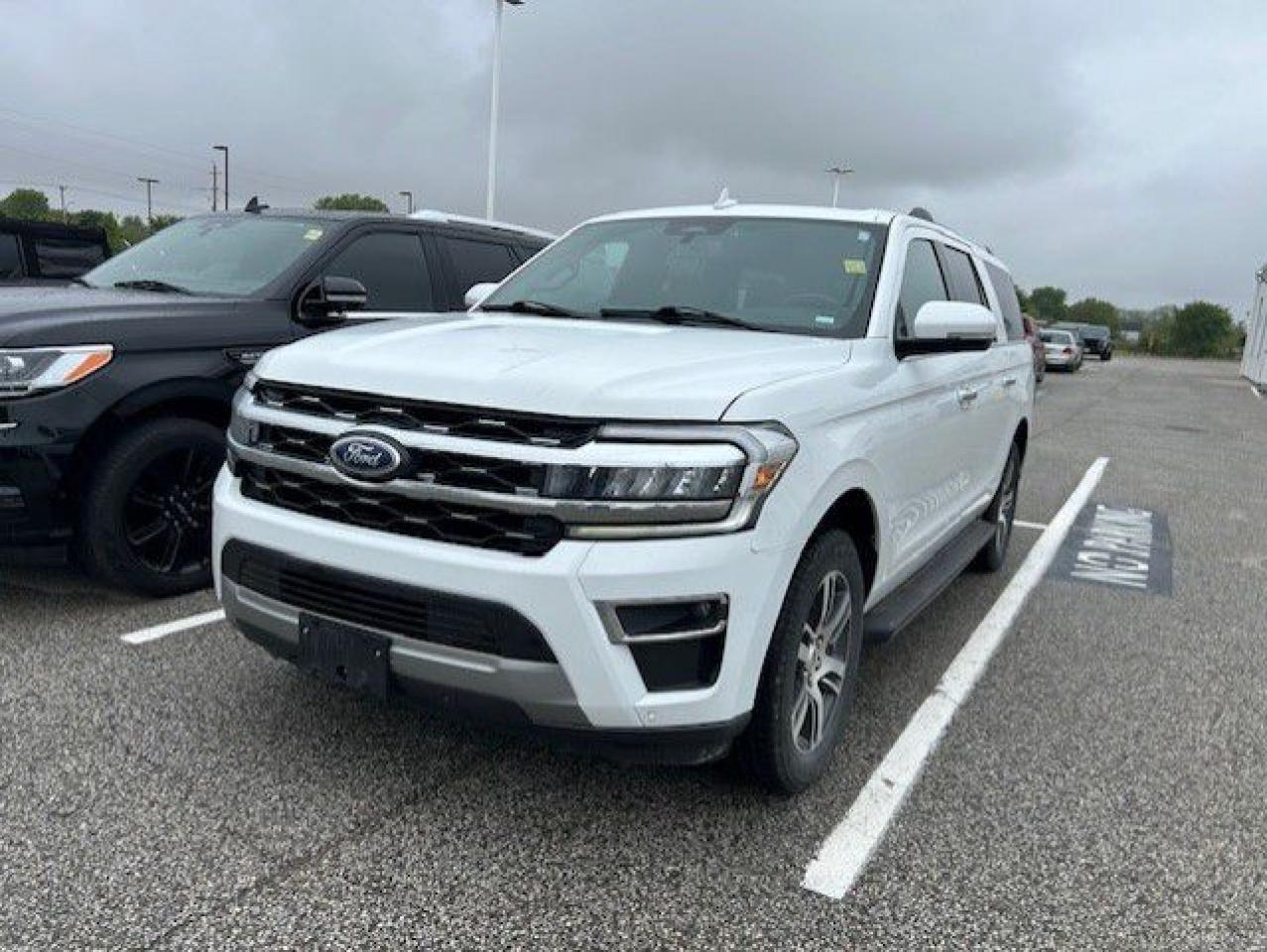 Used 2024 Ford Expedition LIMITED MAX 4X4 for sale in Watford, ON